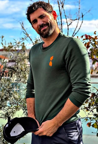 GREEN HEART SWEATSHIRT