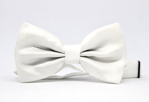 WHITE PIQUÉ BOW TIE