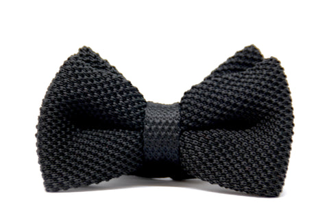 BLACK KNITTED BOW TIE