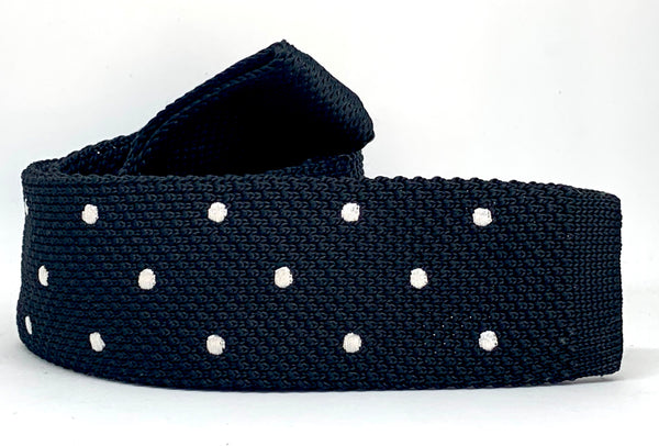 BLACK CLASSIC KNITTED