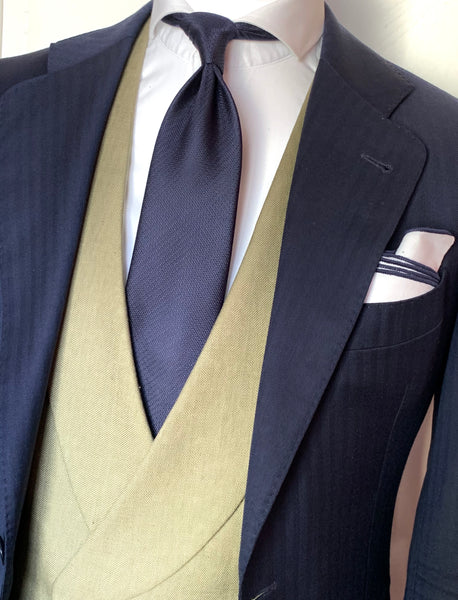 CHALECO OLIVA DE LINO