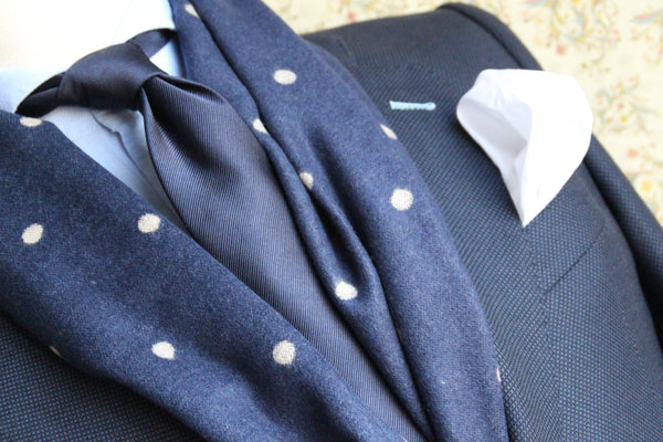 NAVY/GRAYCLASSIC SCARF